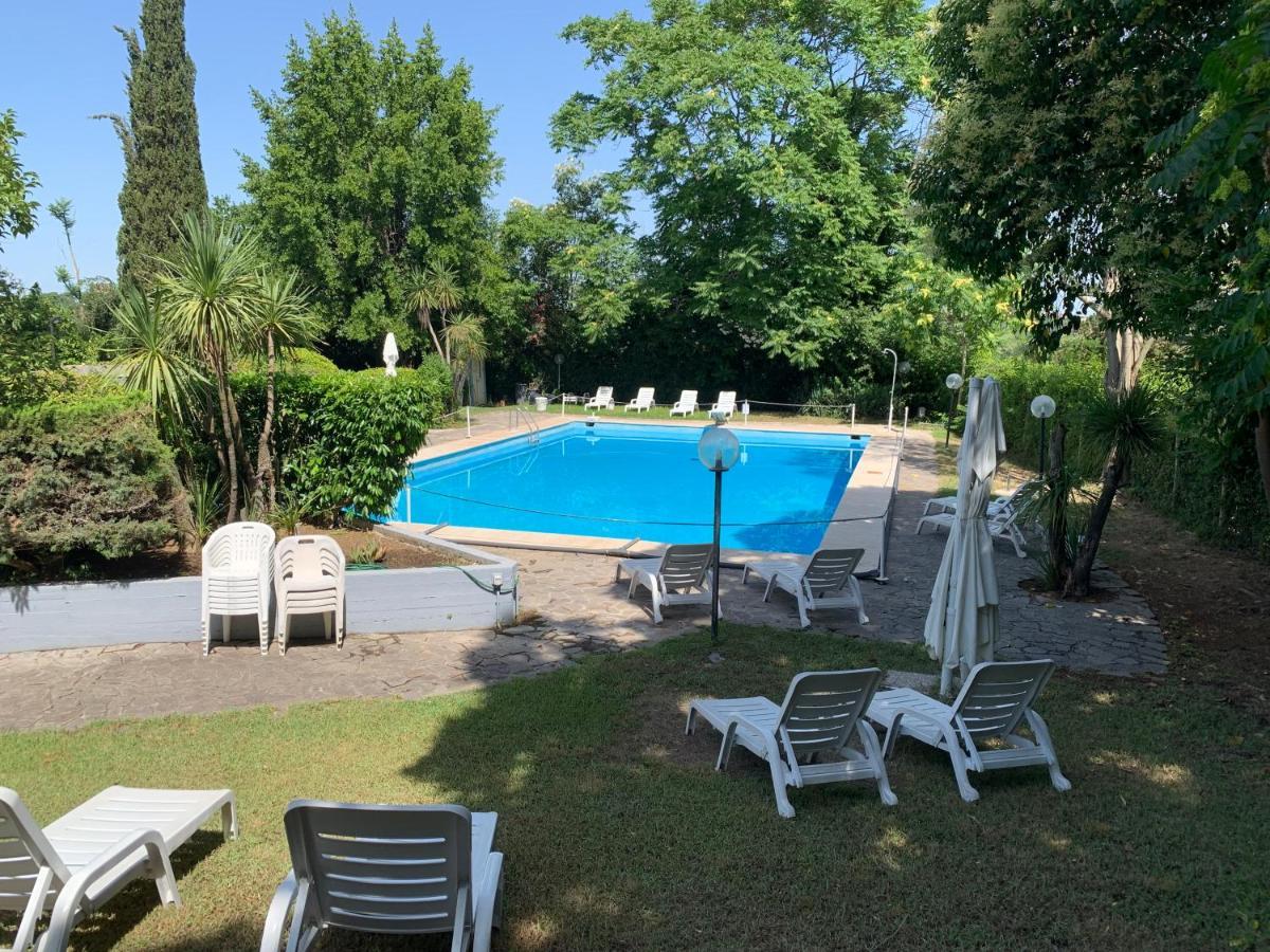 Penthouse Aureliana Attico Con Piscina A Roma Apartment Екстериор снимка